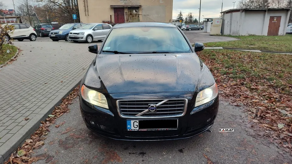 VOLVO S80 -