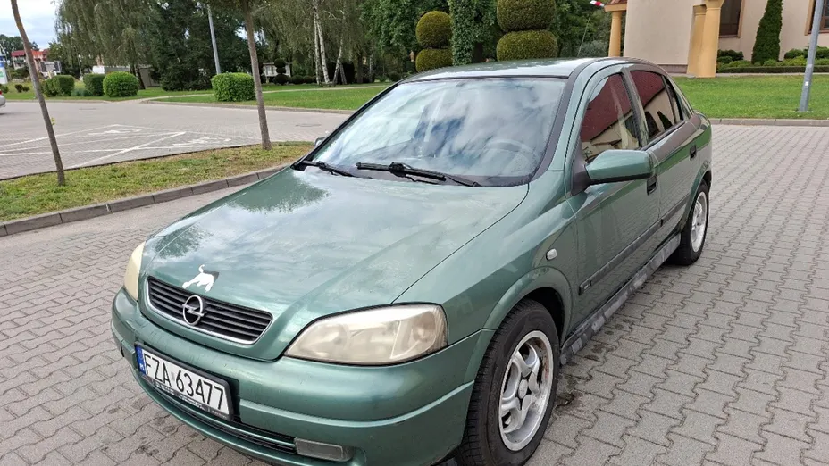 OPEL Astra -