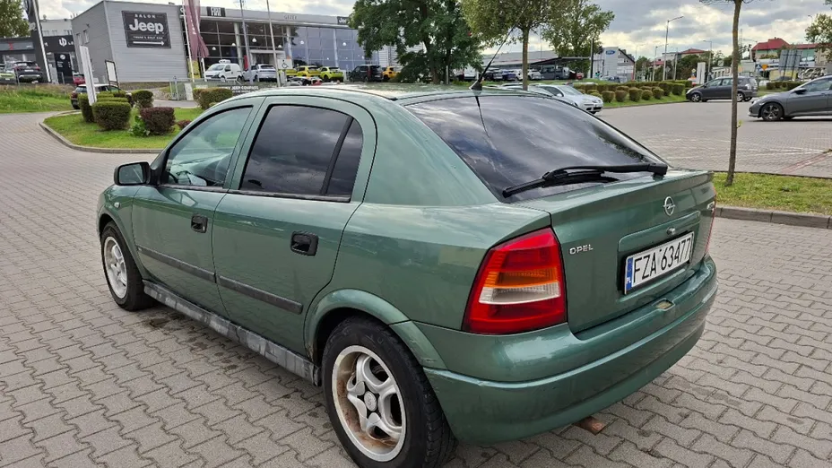 OPEL Astra -