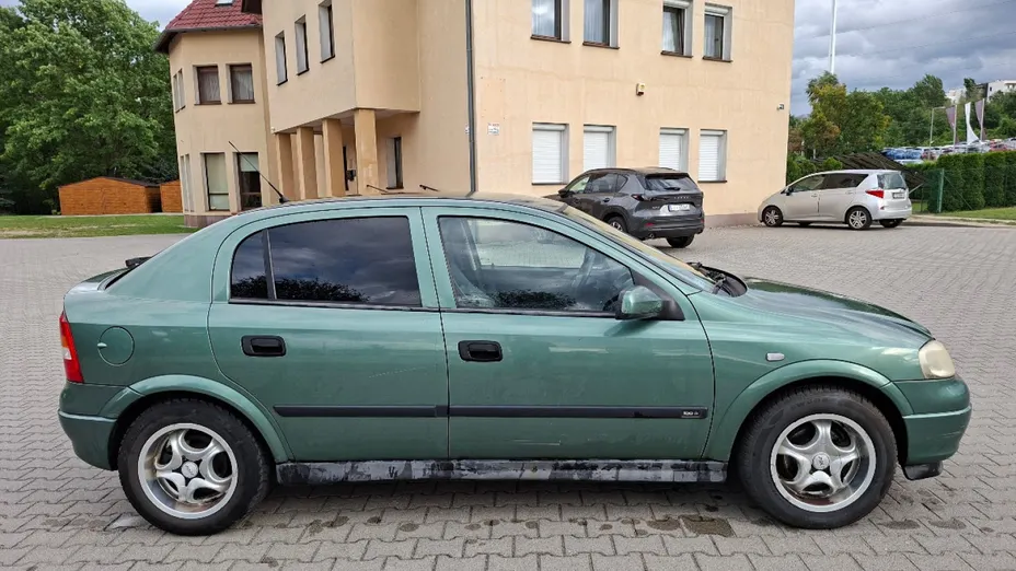 OPEL Astra -