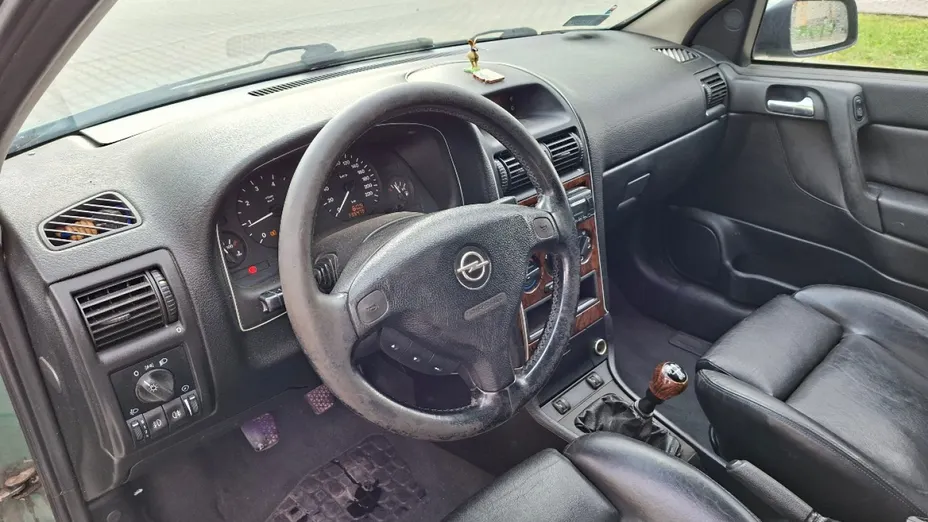 OPEL Astra -