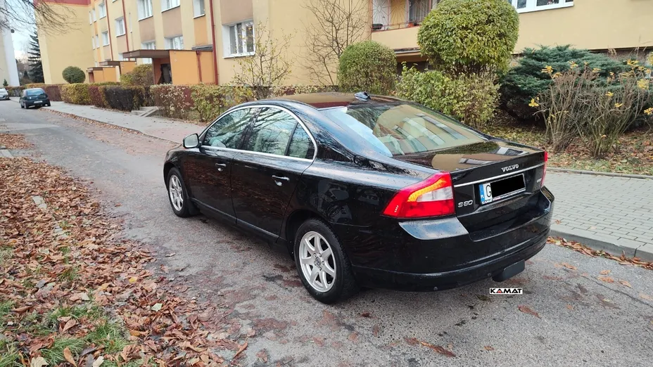 VOLVO S80 -