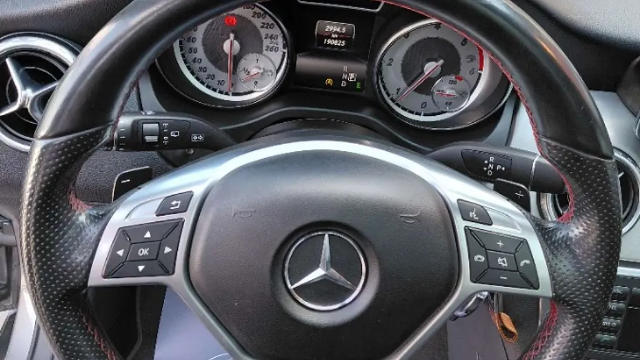 MERCEDES-BENZ GLA -