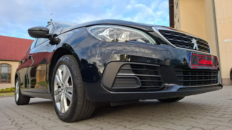 PEUGEOT 308 -