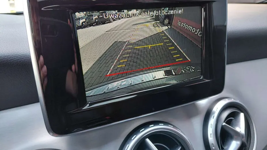 MERCEDES-BENZ GLA -