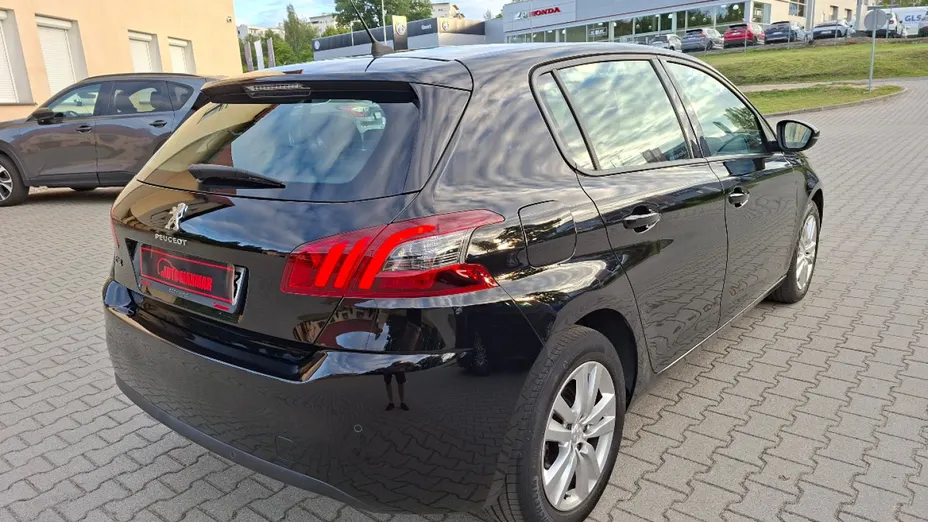 PEUGEOT 308 -