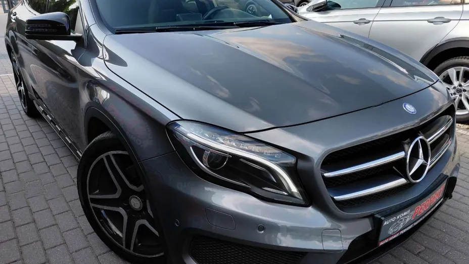 MERCEDES-BENZ GLA -