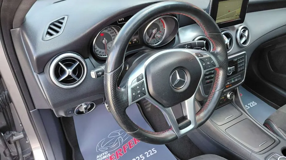 MERCEDES-BENZ GLA -