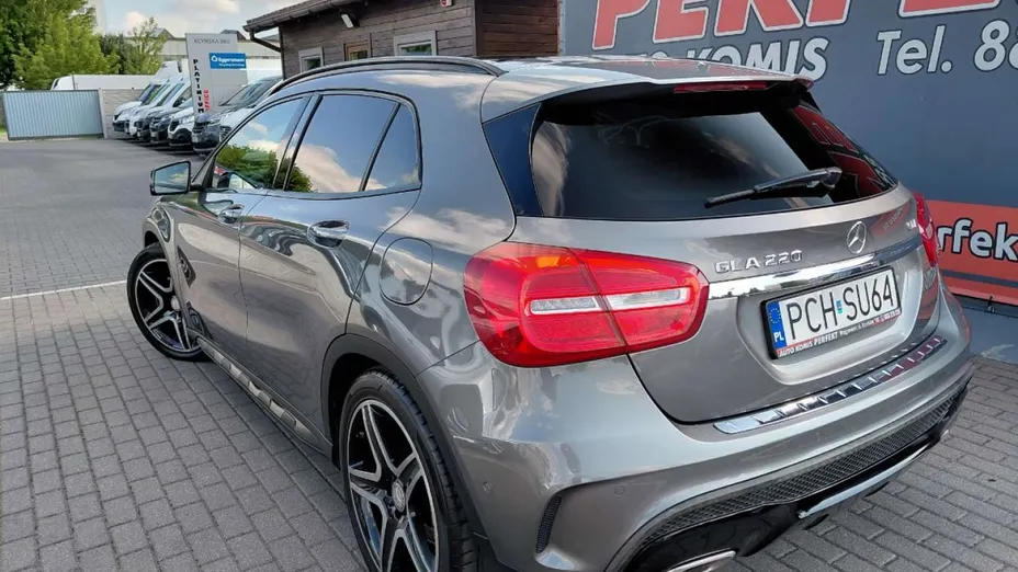 MERCEDES-BENZ GLA -