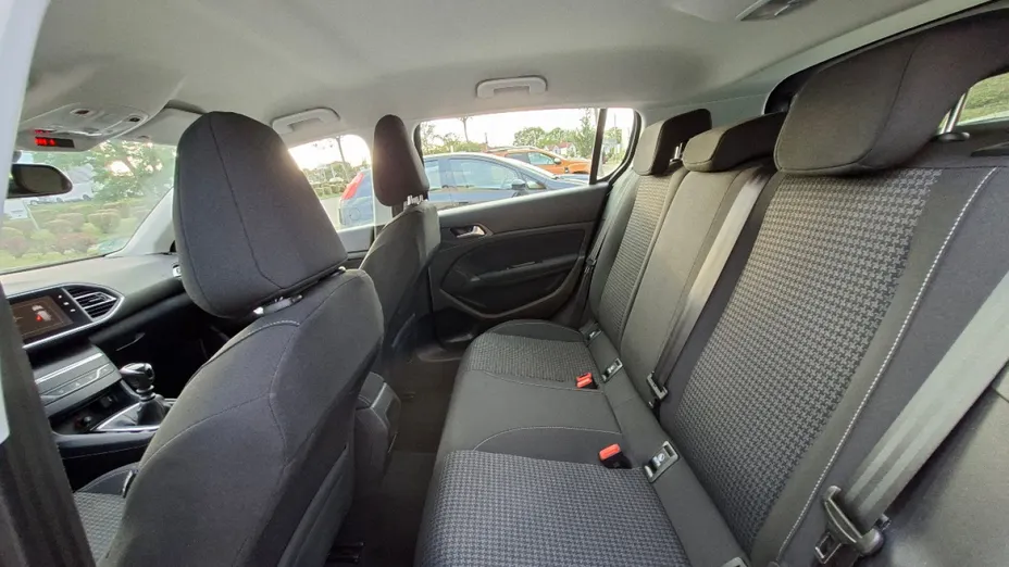 PEUGEOT 308 -
