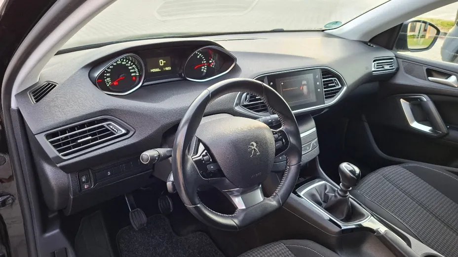 PEUGEOT 308 -