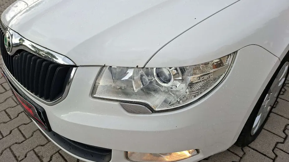SKODA Superb -