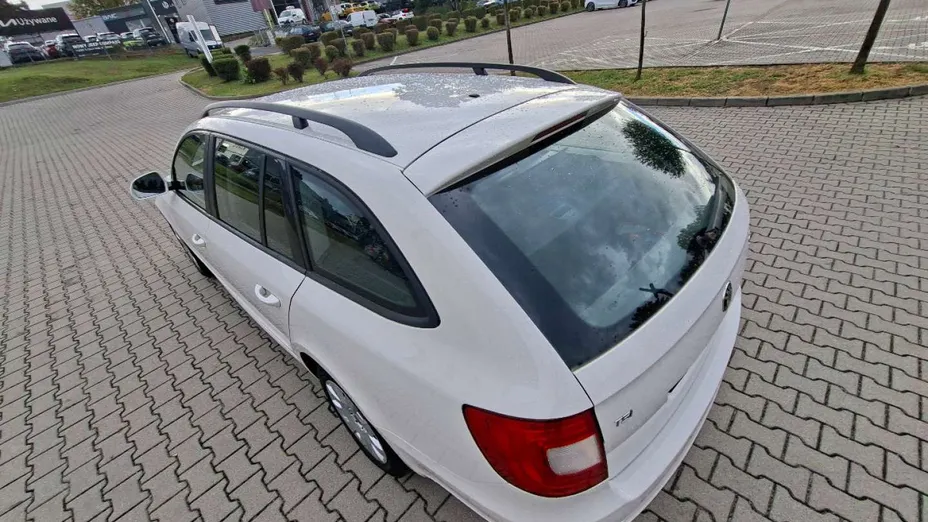 SKODA Superb -