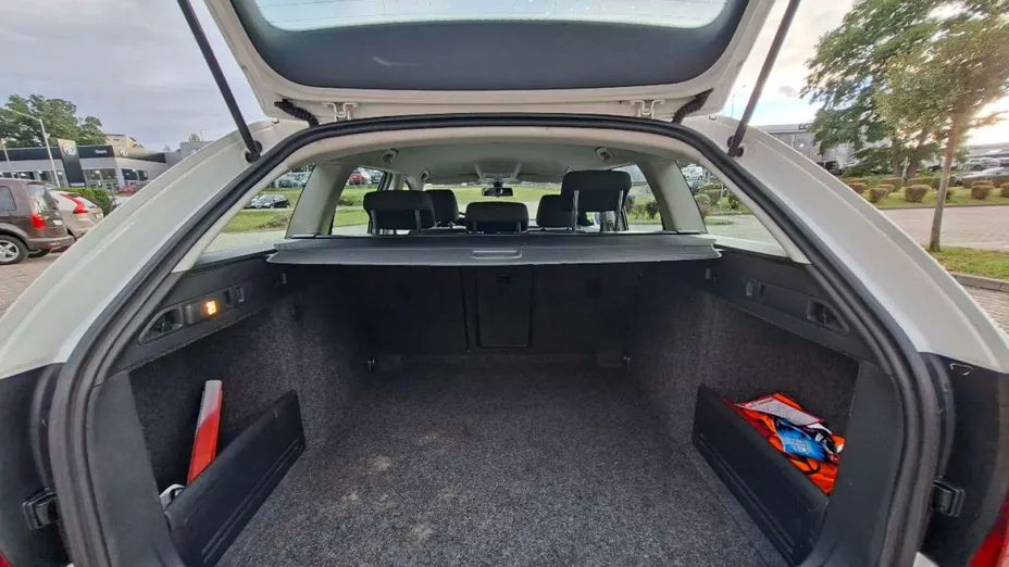 SKODA Superb -