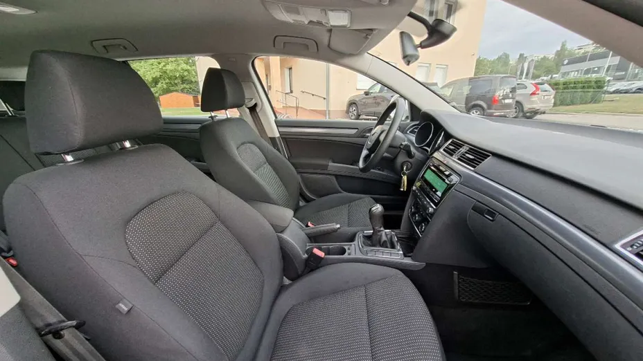 SKODA Superb -