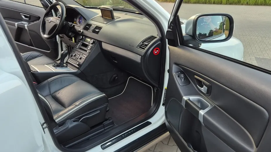 VOLVO XC90 -
