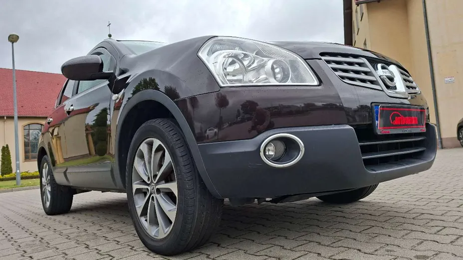 NISSAN Qashqai -