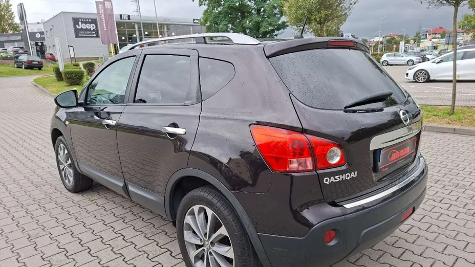 NISSAN Qashqai -