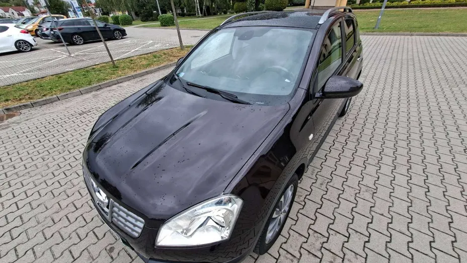 NISSAN Qashqai -