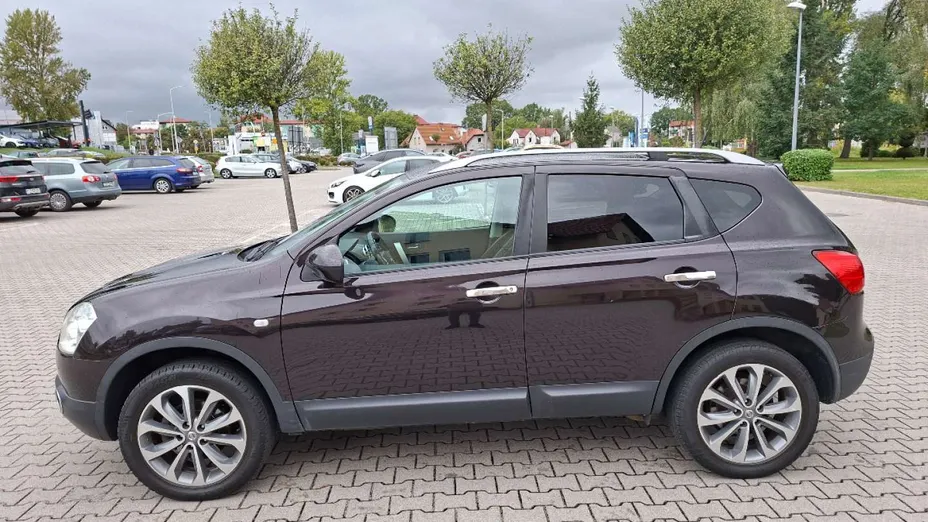 NISSAN Qashqai -