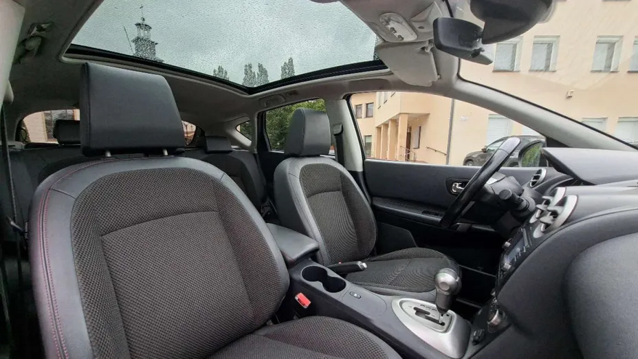 NISSAN Qashqai -