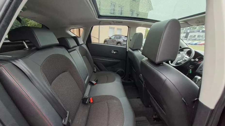 NISSAN Qashqai -