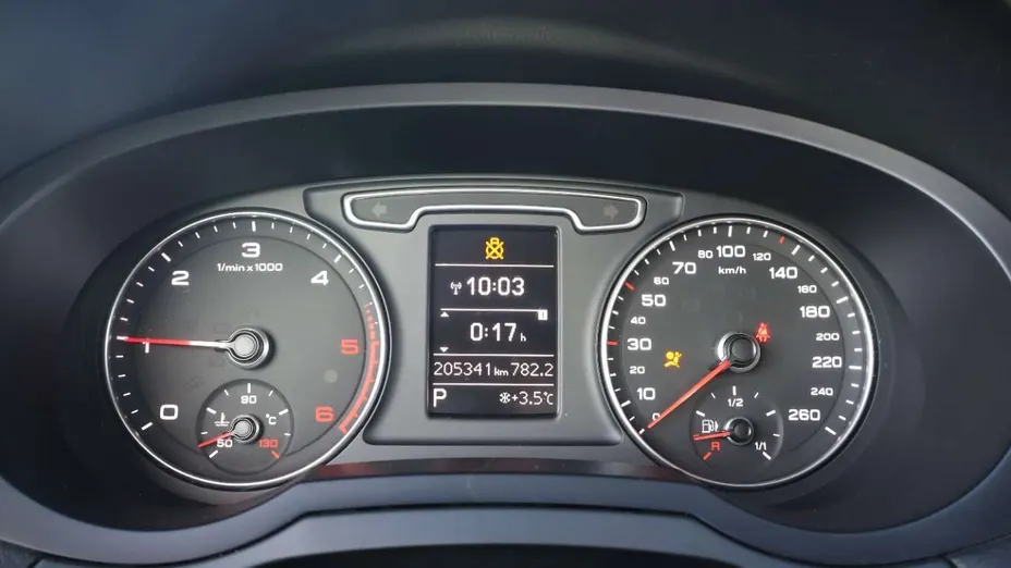 AUDI Q3 -