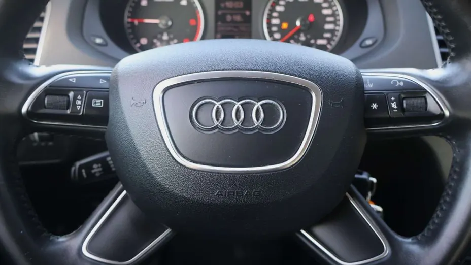 AUDI Q3 -