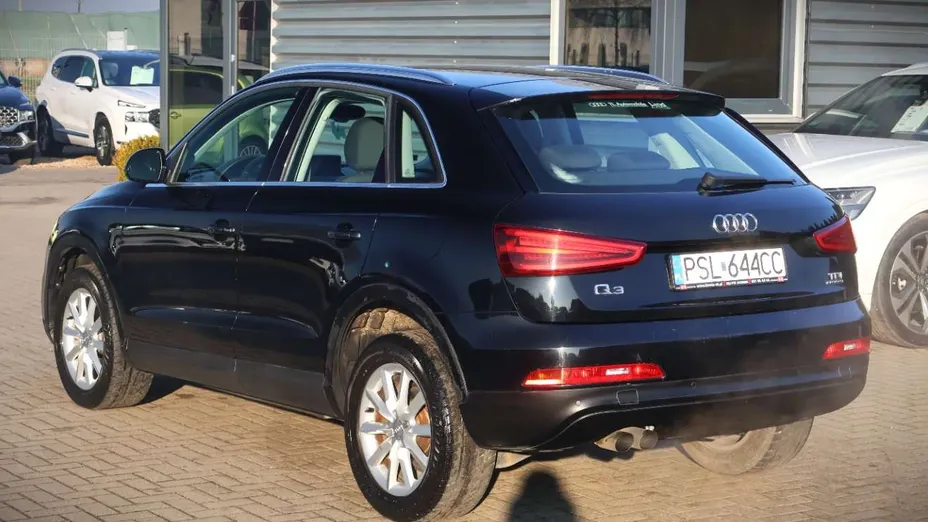 AUDI Q3 -
