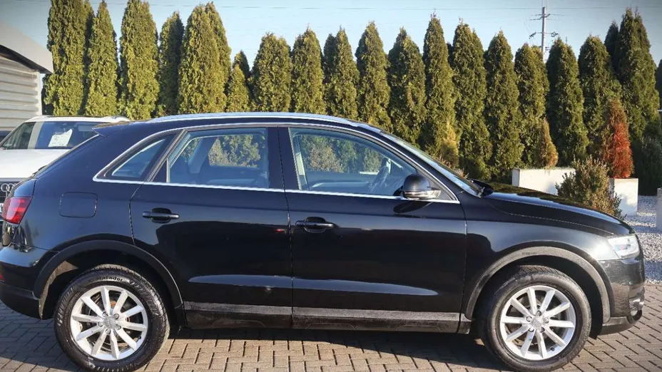 AUDI Q3 -