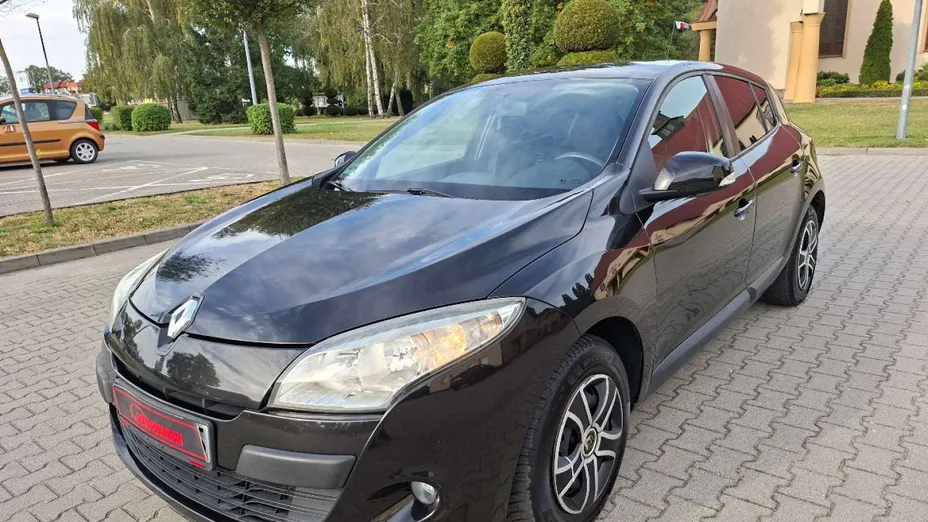 RENAULT Megane -