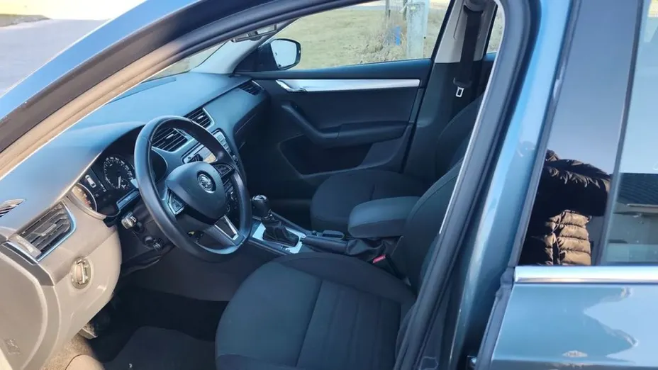 SKODA Octavia -