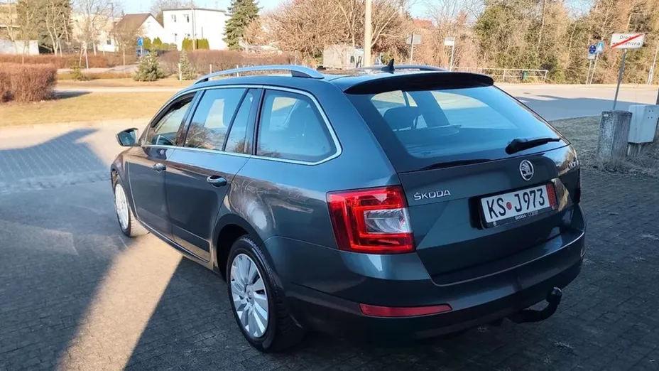 SKODA Octavia -