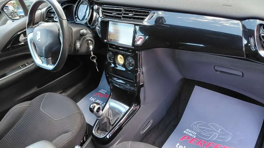 CITROEN DS3 -