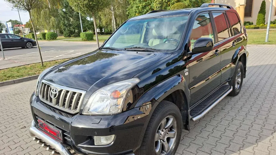 TOYOTA Land Cruiser -