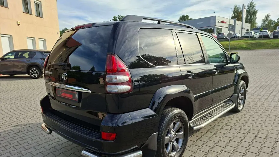 TOYOTA Land Cruiser -