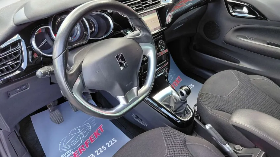 CITROEN DS3 -