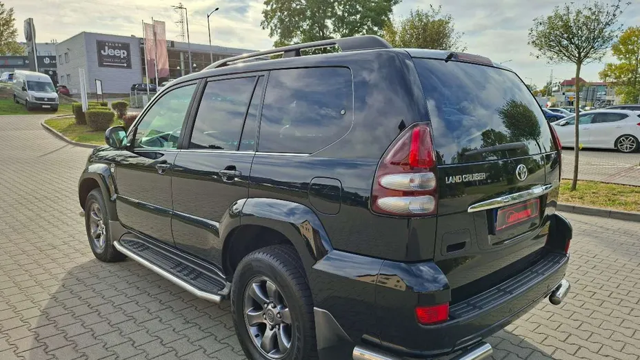 TOYOTA Land Cruiser -