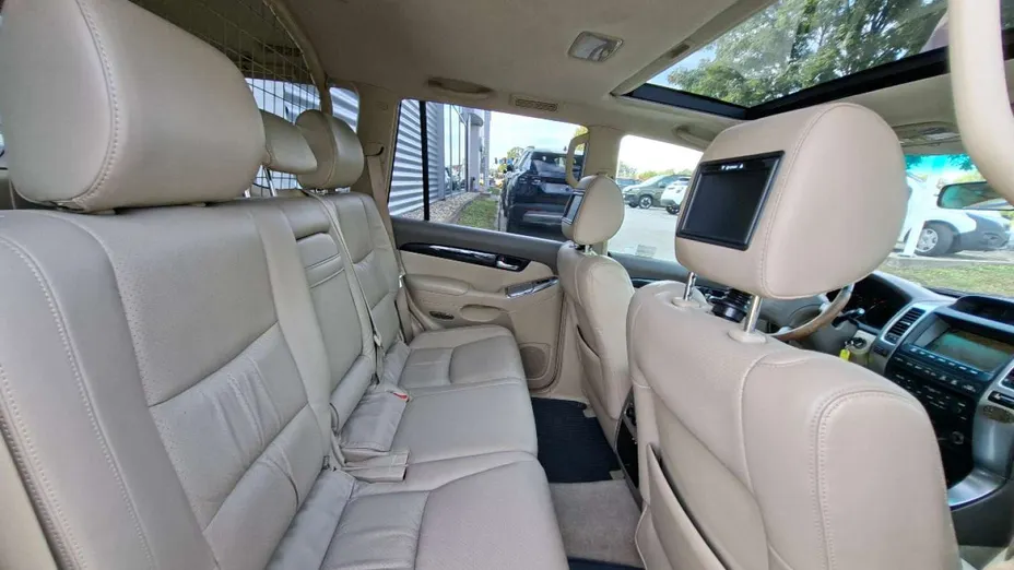 TOYOTA Land Cruiser -