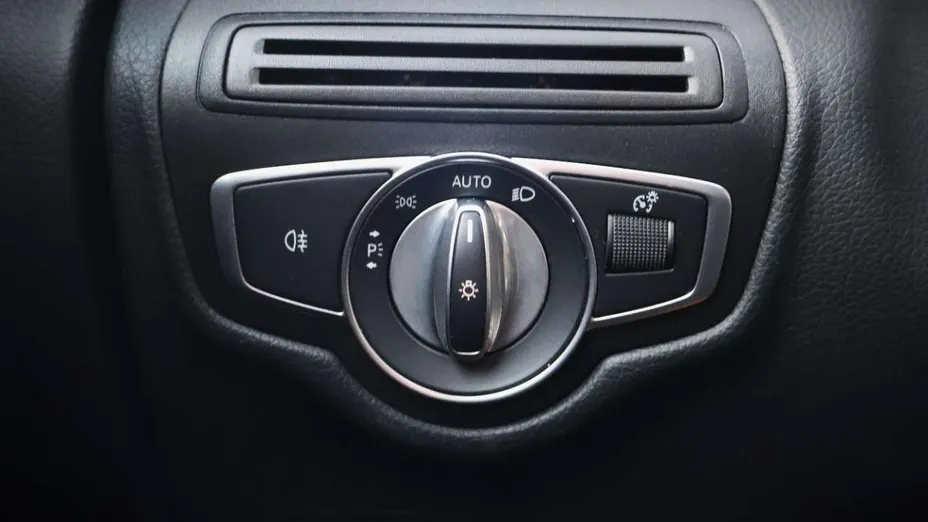 MERCEDES-BENZ GLC -