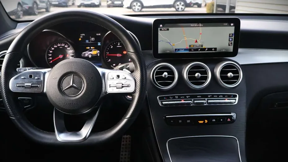 MERCEDES-BENZ GLC -