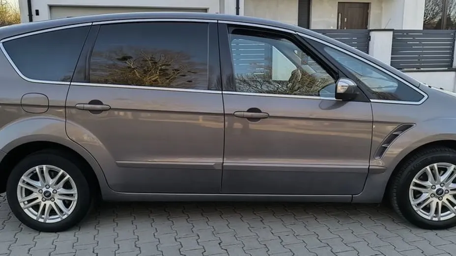 FORD S-MAX -
