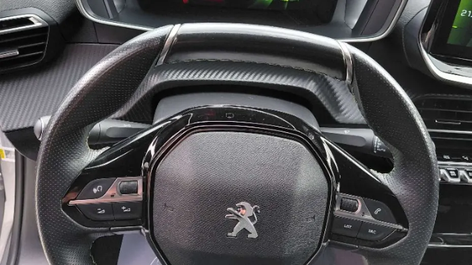 PEUGEOT 2008 -