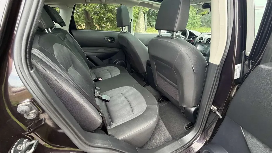 NISSAN Qashqai -