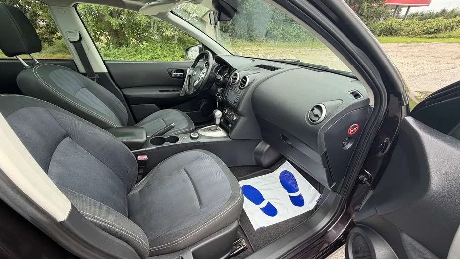 NISSAN Qashqai -