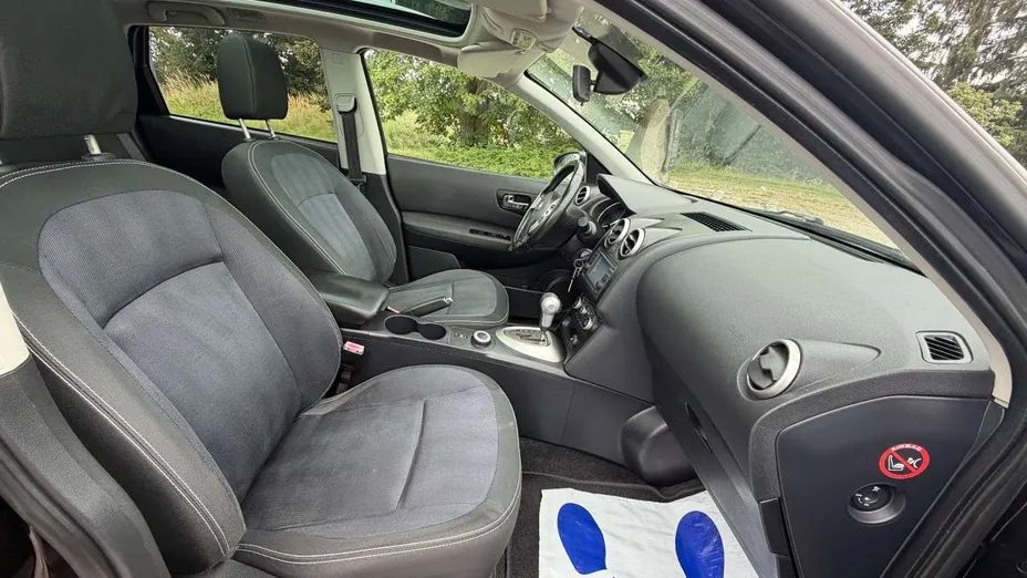 NISSAN Qashqai -