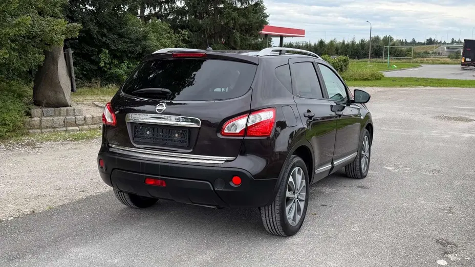 NISSAN Qashqai -