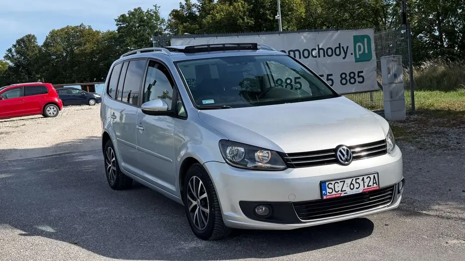 VOLKSWAGEN Touran -