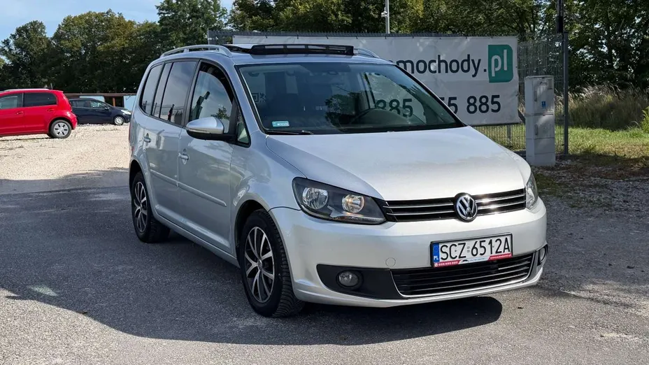 VOLKSWAGEN Touran -