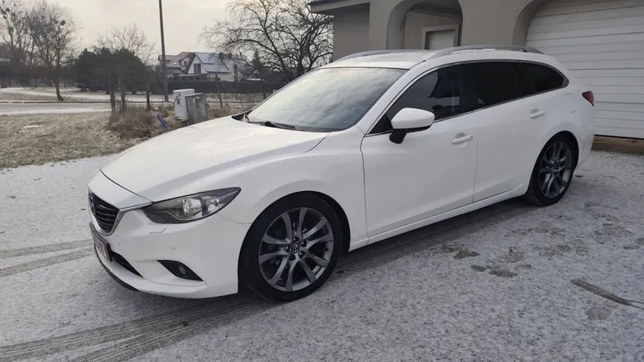 MAZDA 6 -